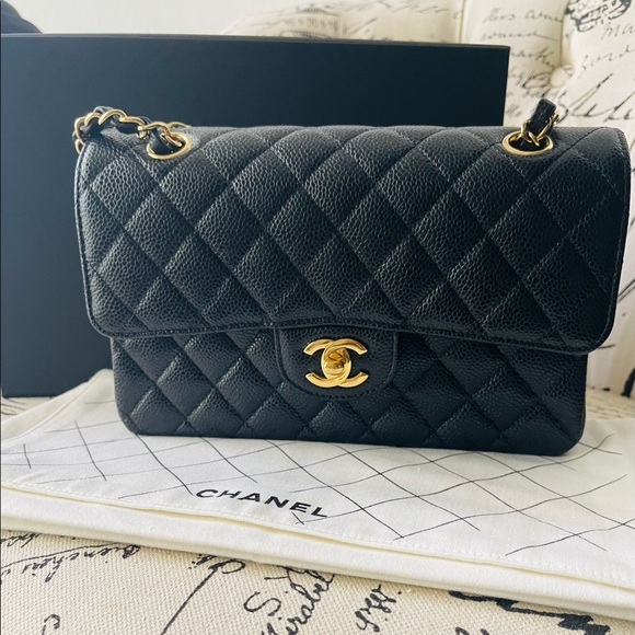 Chanel classic caviar flap bag - Picture 2 of 3